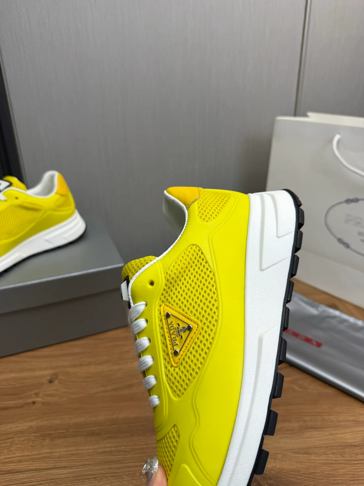 Men's shoes 💰580💰 [PRADA] Autumn and winter hot men's shoes shipped 👏Official website synchronized ⬆️Original fly-woven cowhide fabric + cowhide lining, 1⃣️:1⃣️reproduction, original sole, 38-45 (45. Customized, non-refundable)